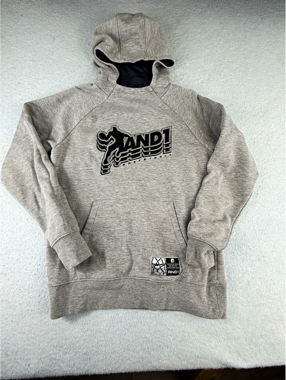 AND1 Basketball Logo Graphic Pullover Hoodie Gray Fleece Pockets Men’s XL